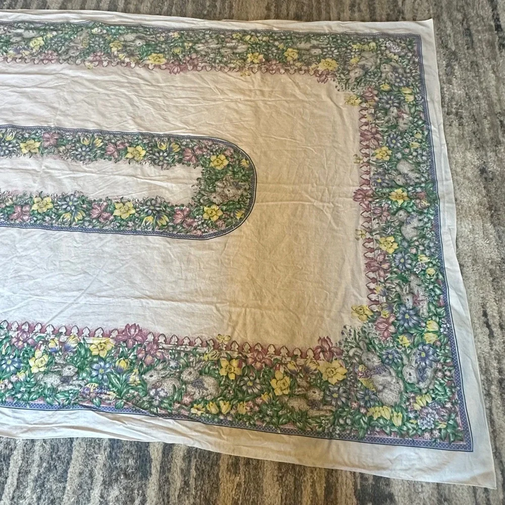 Vintage Easter Bunny Floral Tablecloth Rectangular Spring Garden White 95x56